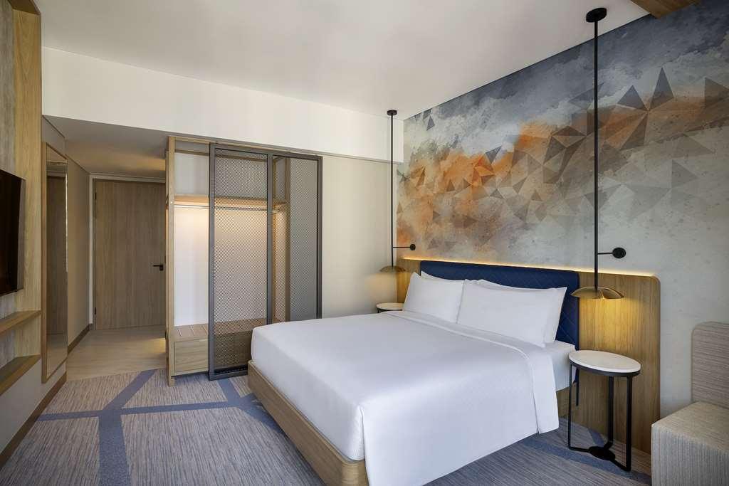Hilton Garden Inn Dubai Business Bay Room photo
